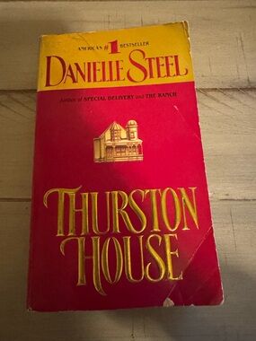 Danielle Steel "Thurston House" Paperback - Red & Yellow Cover